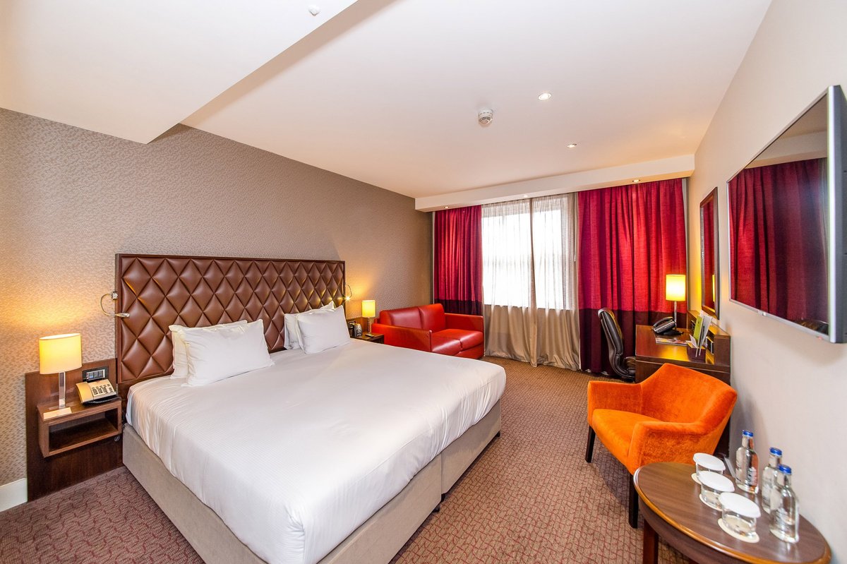 DoubleTree by Hilton London - Marble Arch Concierge: Pictures & Reviews ...