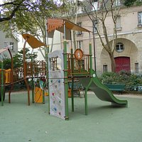 Aire de jeux pour jeunes enfants