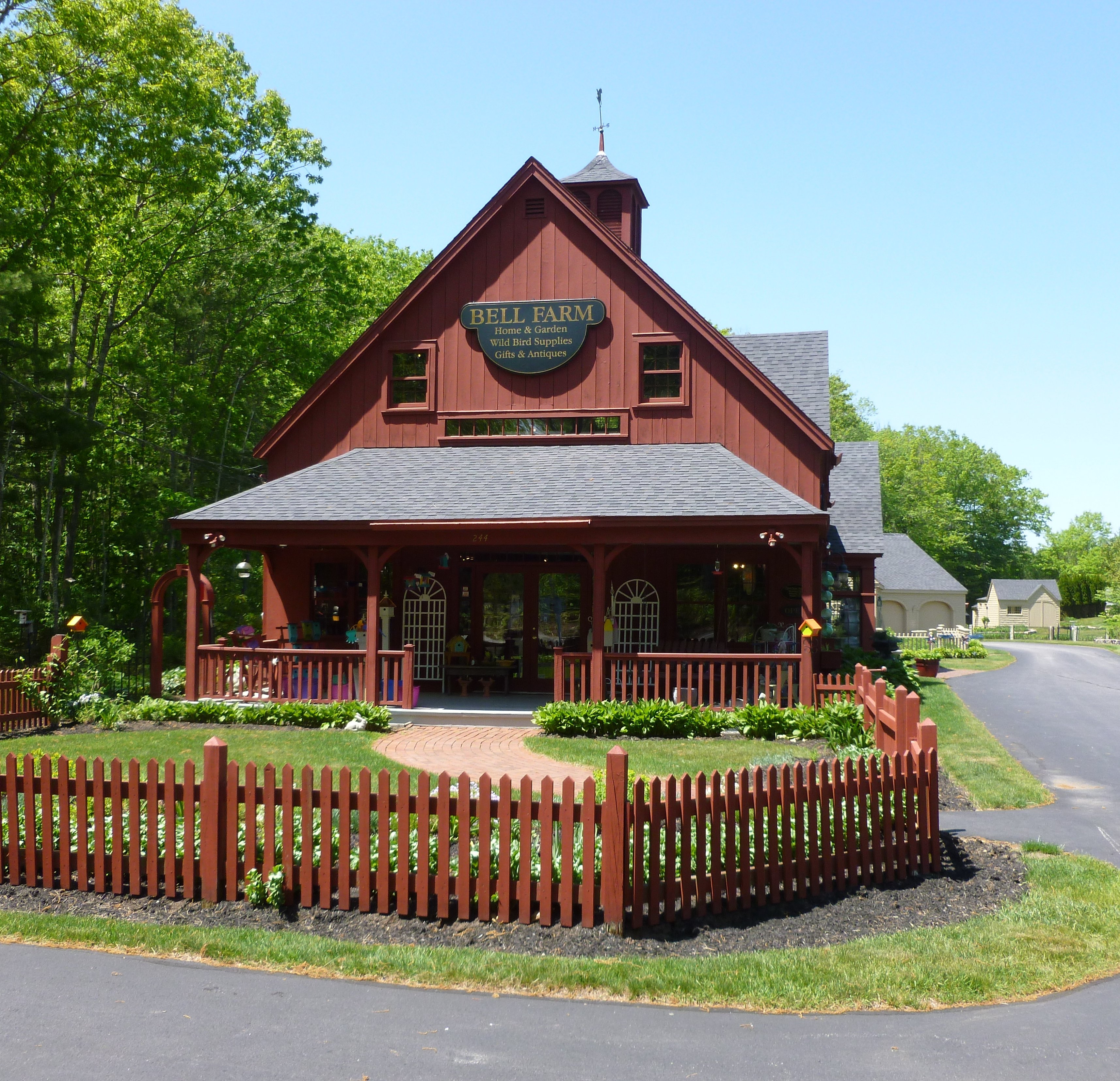 Bell farm store