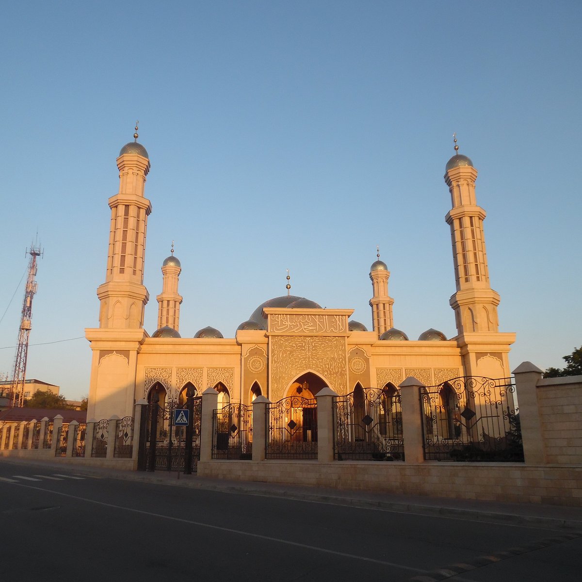 Мечеть айши. Мечеть Айша Йошкар Ола. Мечеть Айша Бишкек. Мечеть Ош Карасу. Kyrgyzstan Bishkek мечеть.