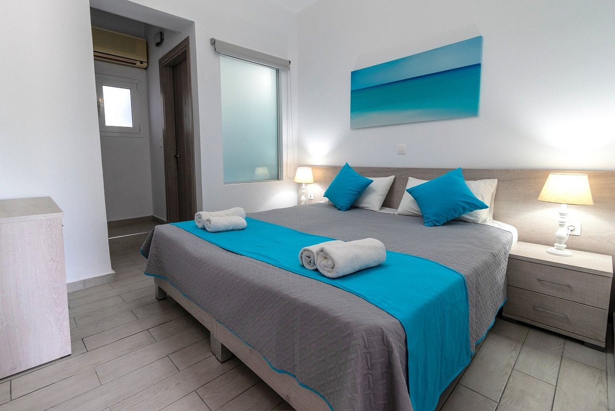 LETTO CON DOGHE ROTTE - Foto di George Apartments Stegna, Rodi - Tripadvisor