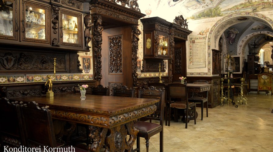 Welcome to the premises of historical patisserie Konditorei Kormuth.