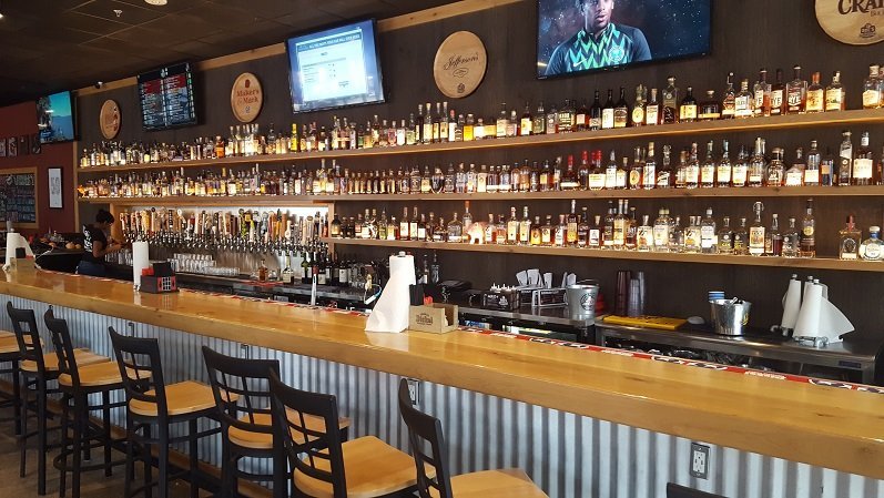 DOC'S Commerce Smokehouse