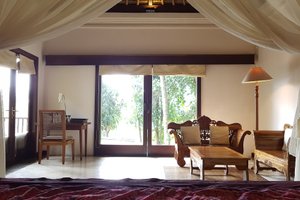 Room & Suite