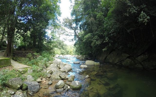 Cachoeira ao lado da Pousada