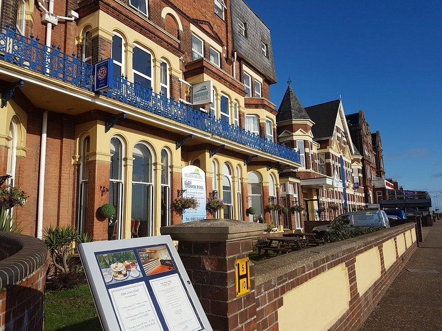PALM COURT HOTEL (Great Yarmouth) - Hotel Reviews, Photos, Rate