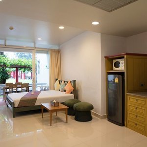 Chom View Hotel, hotel in Hua Hin
