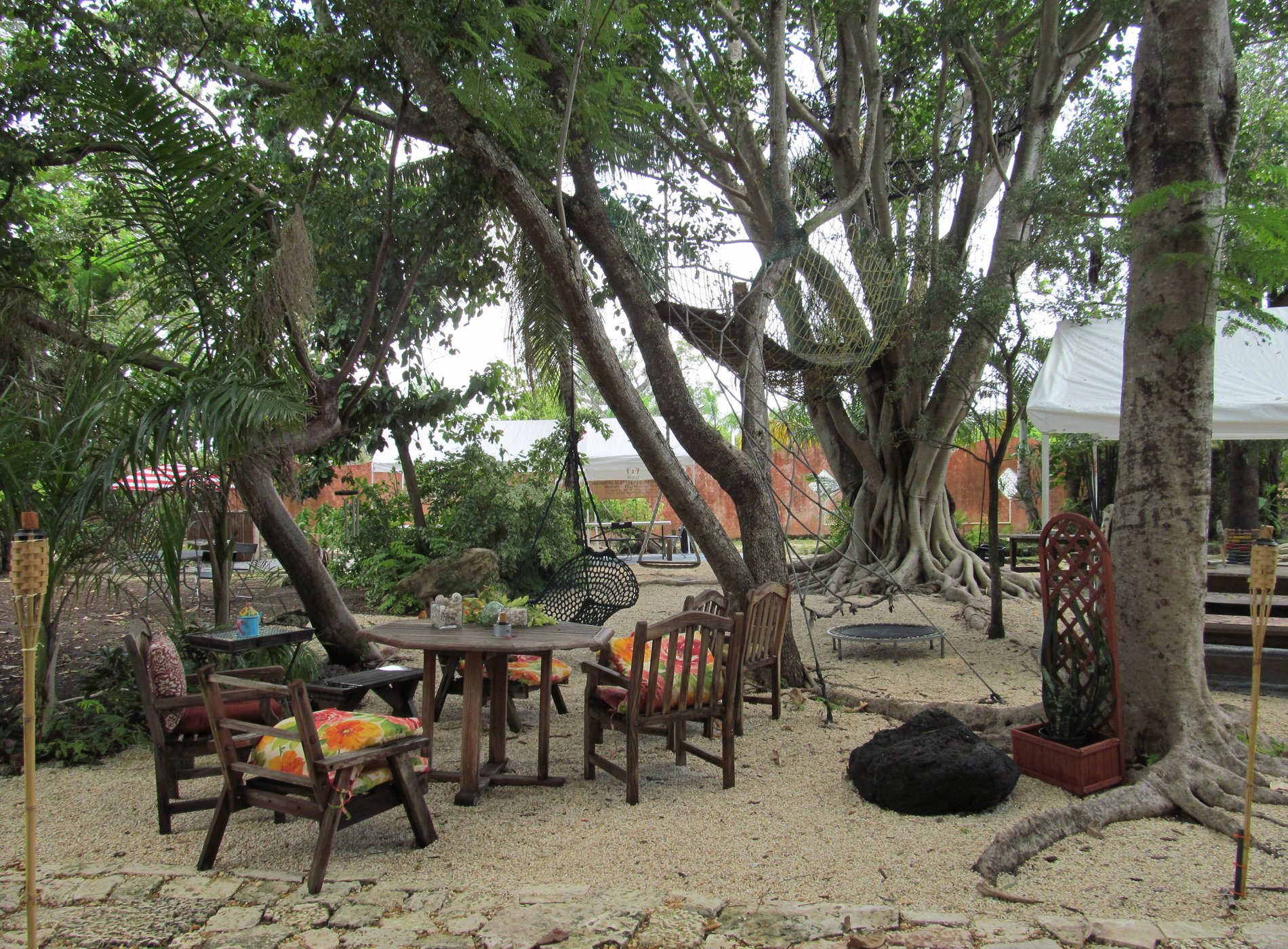 Hoosville Hostel by null
