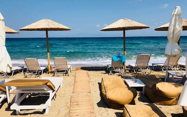 A-Bar Beach in front of Akrogiali Hotel