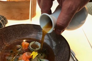 餐饮