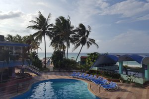 Piscina e praia