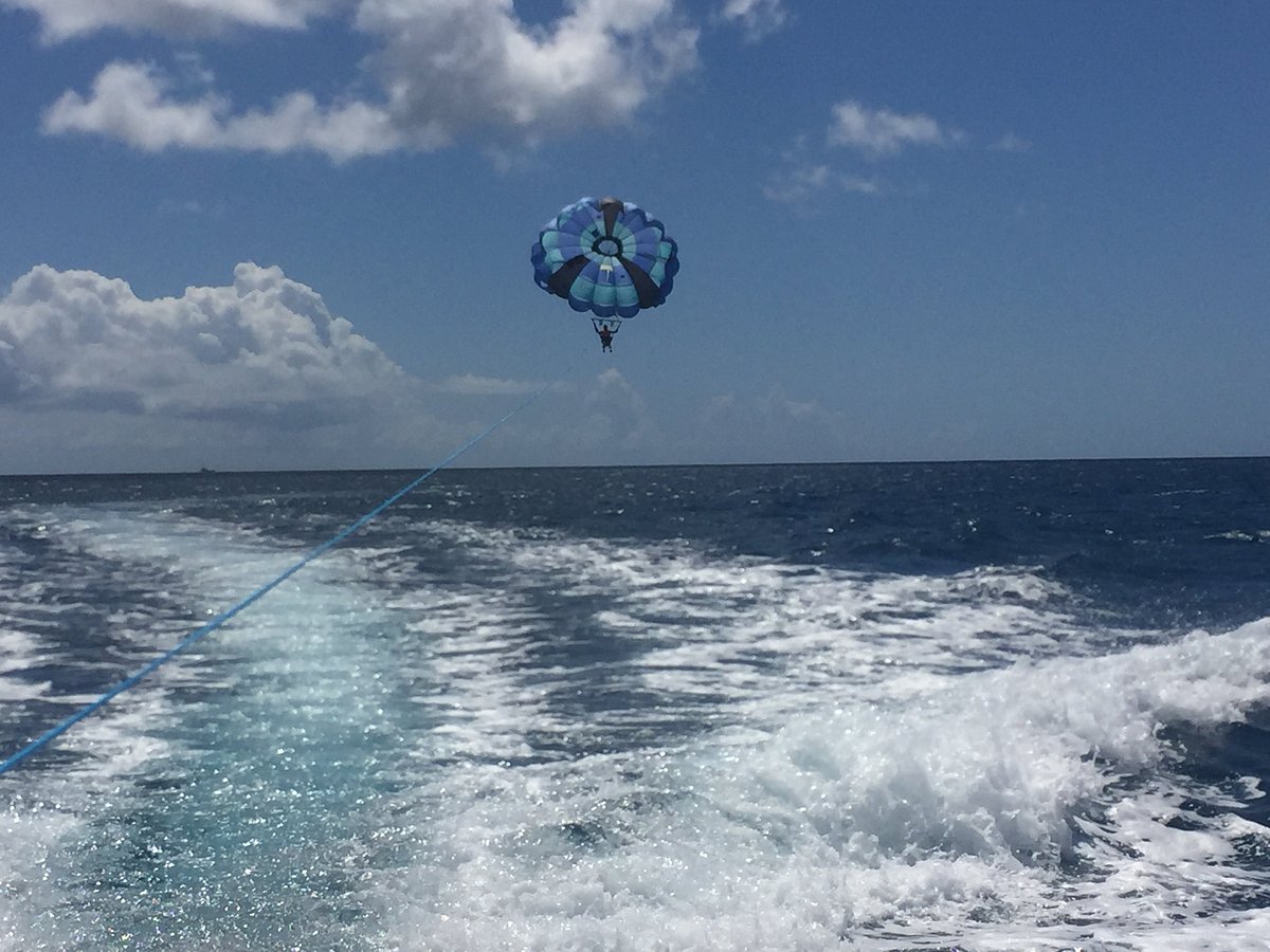 parasailing st lucia