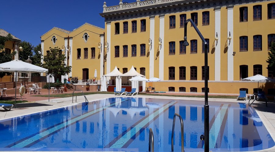 Fachada posterior del hotel.