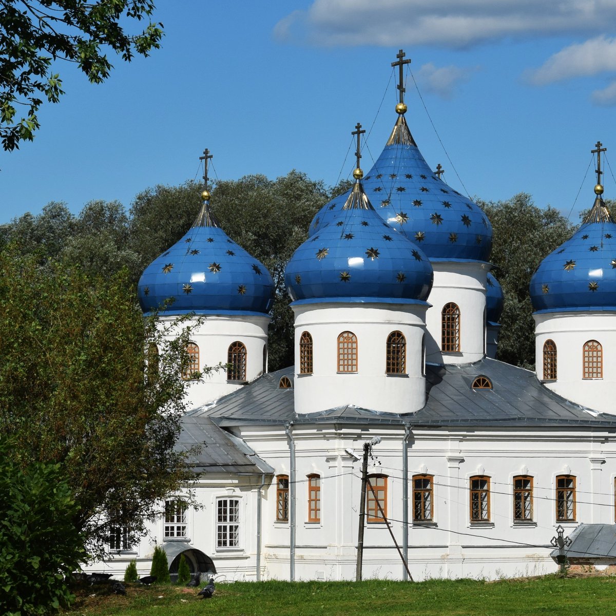 Святой новгород. Свято-Юрьев монастырь Великий Новгород. Знаменский монастырь Великий Новгород. Свято-Юрьев монастырь Великий Новгород осень. 4. Свято-Юрьев мужской монастырь.