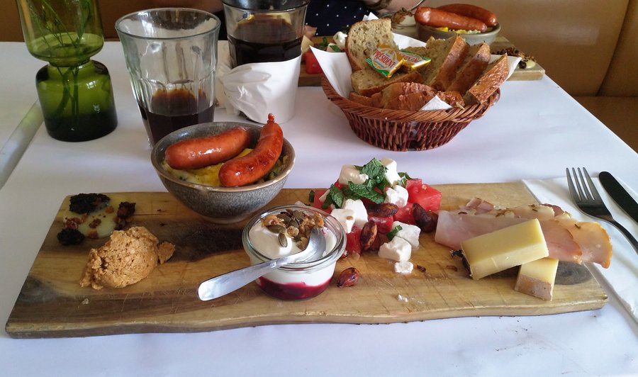 Fin Brunch