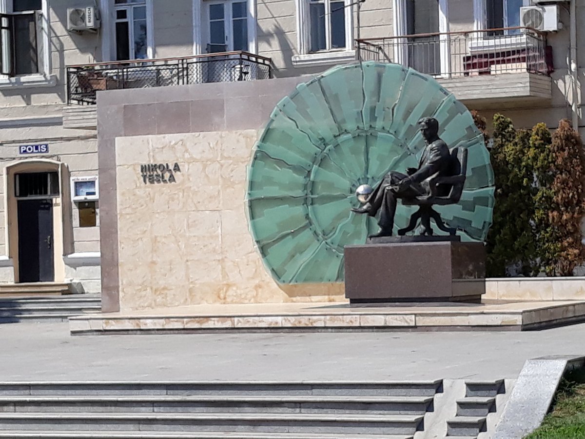 Nicola Tesla Monument, Баку: лучшие советы перед посещением - Tripadvisor