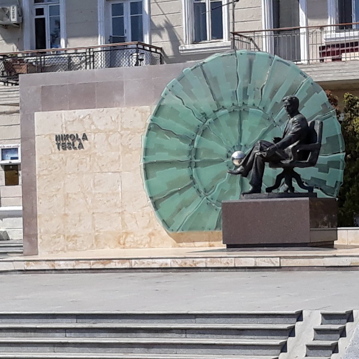 Nicola Tesla Monument, Баку: лучшие советы перед посещением - Tripadvisor