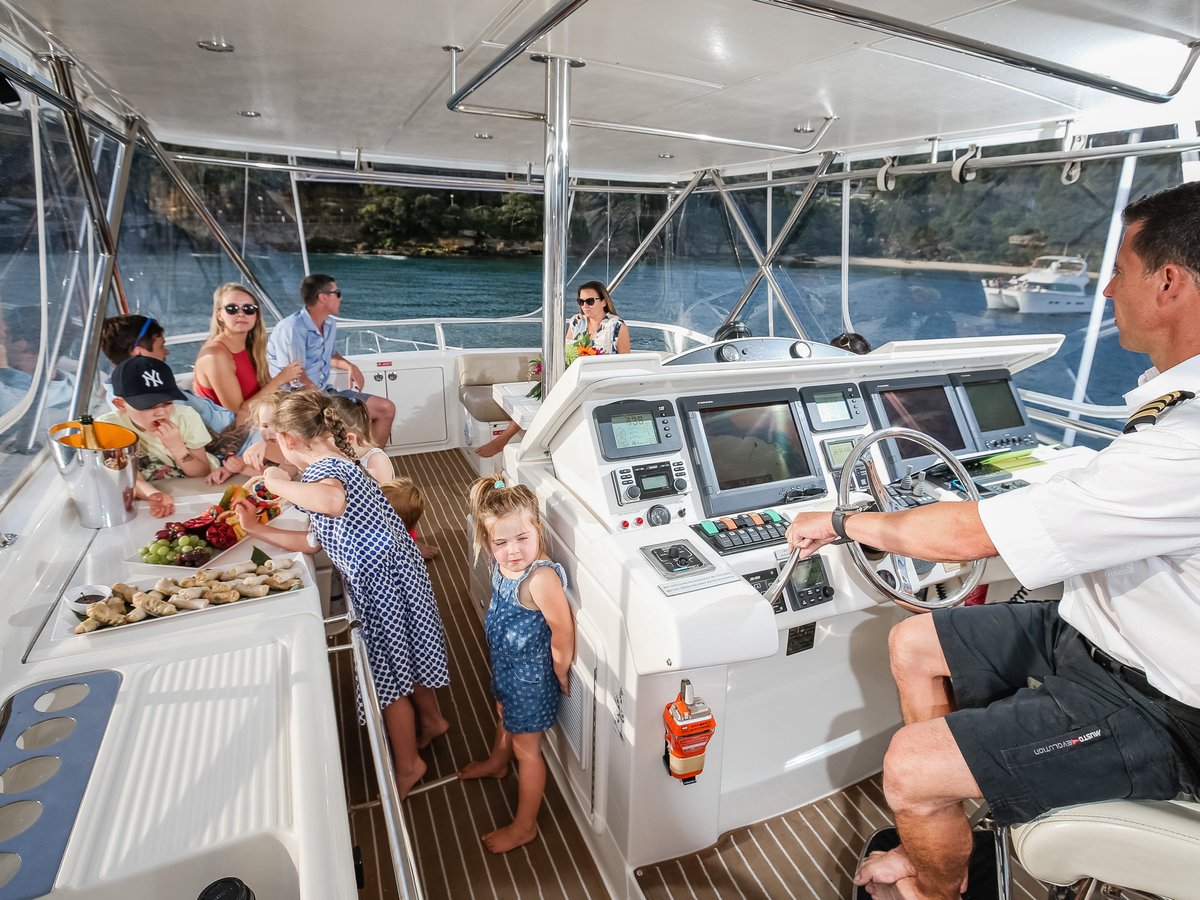 motor yacht charters sydney