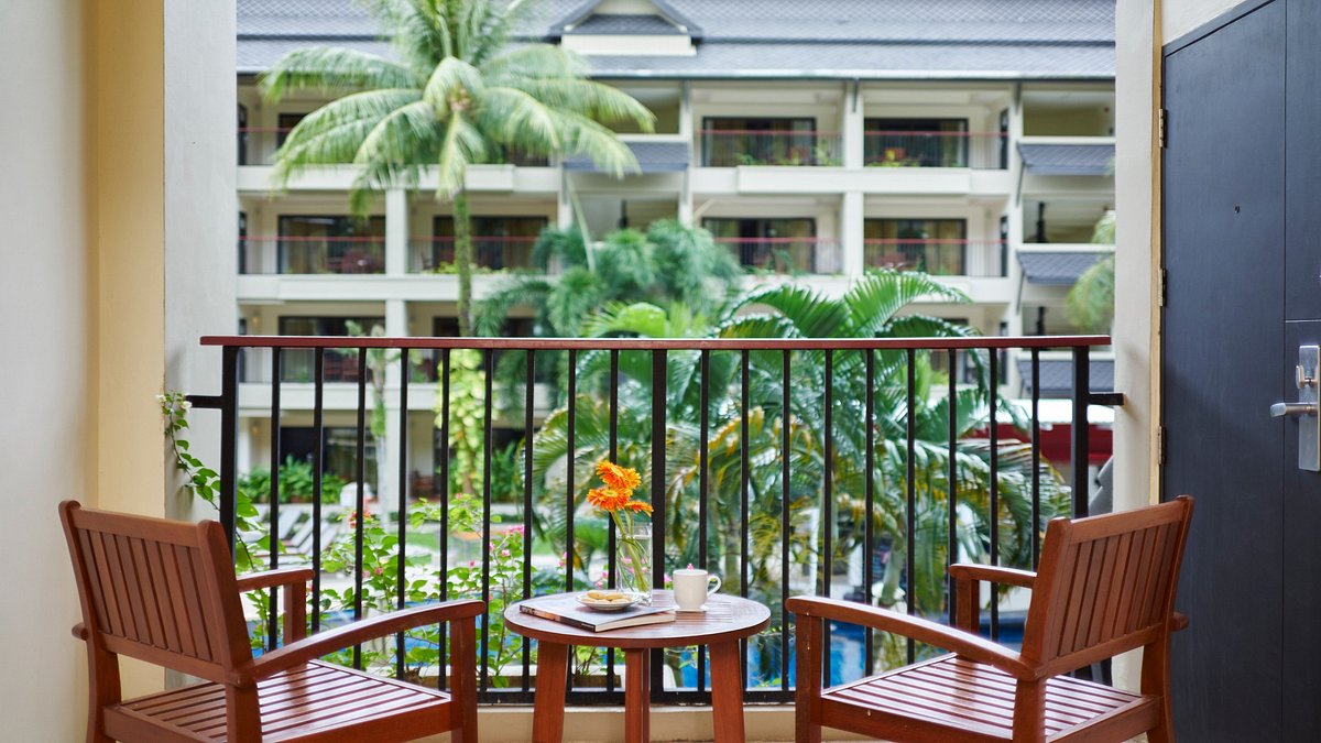 Radisson suites. Рэдиссон Пхукет Камала. Radisson Resort Phuket 4. Radisson Resort and Suites Phuket. Radisson Resort & Suites Phuket(ex. Swissotel Suites Phuket Kamala Beach.