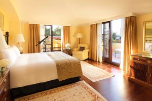Room & Suite