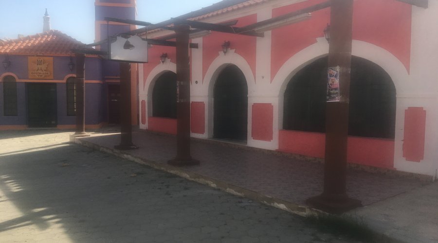 you can walk through here to get to the local supermarket