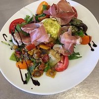 Une cuisine authentique vous attend au wheeling café..