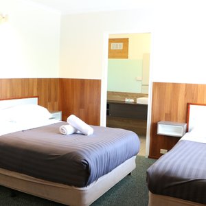 Standard twin room