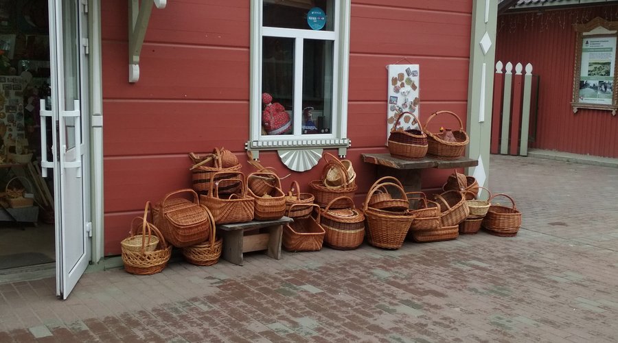 Купчий двор напротив гостиницы Звенигород