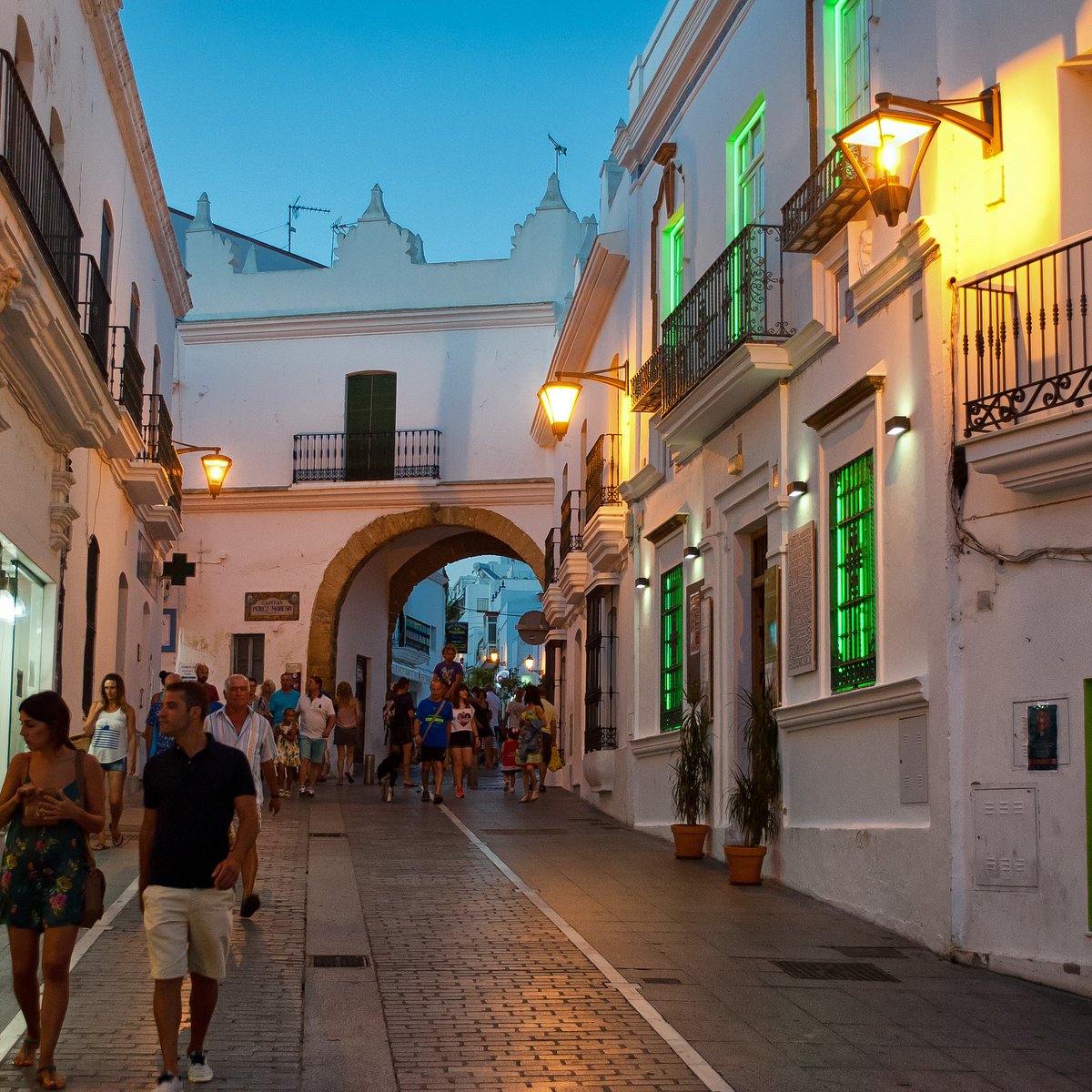 Conil de la Frontera to Cádiz - Best Routes & Travel Advice