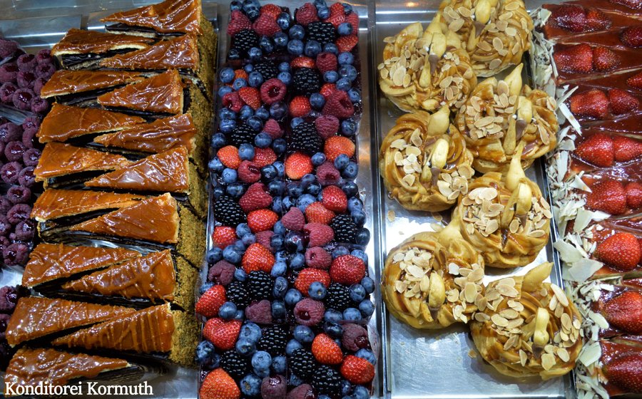 We bake with the love for traditions following the original old recipes from the Austro-Hungaria