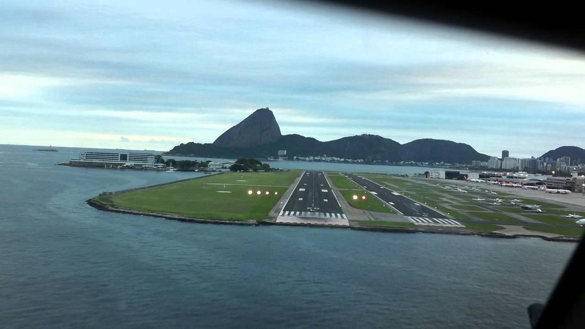 Informacoes Turisticas Aeroporto Santos Dumont (Rio de Janeiro) - All You  Need to Know BEFORE You Go