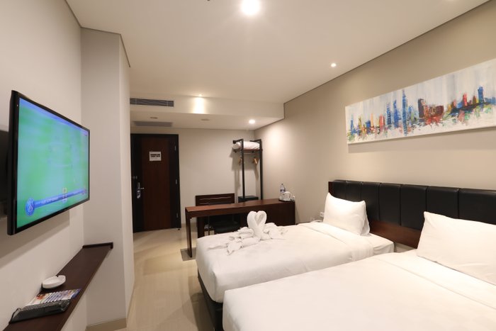 Primebiz Hotel Surabaya Rooms: Pictures & Reviews - Tripadvisor