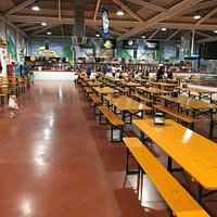Buen sitio para cenar o comer con los amigos