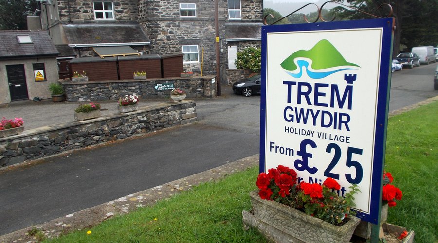 Trem Gwydir Holiday Village, Llanrwst