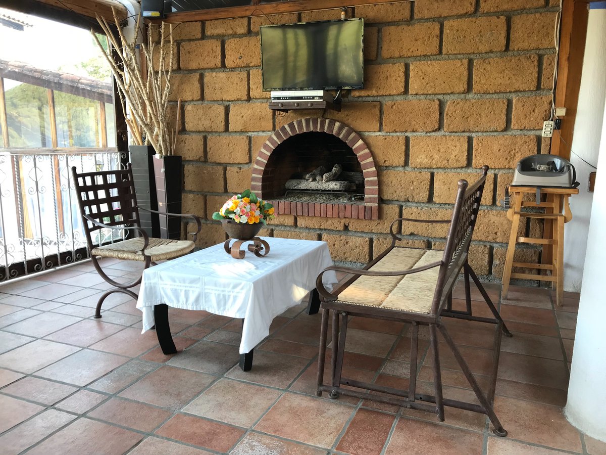 CABANAS REVI INN - Prices & Hotel Reviews (Valle de Bravo, Mexico)