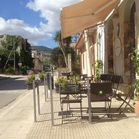 tavoli all'esterno