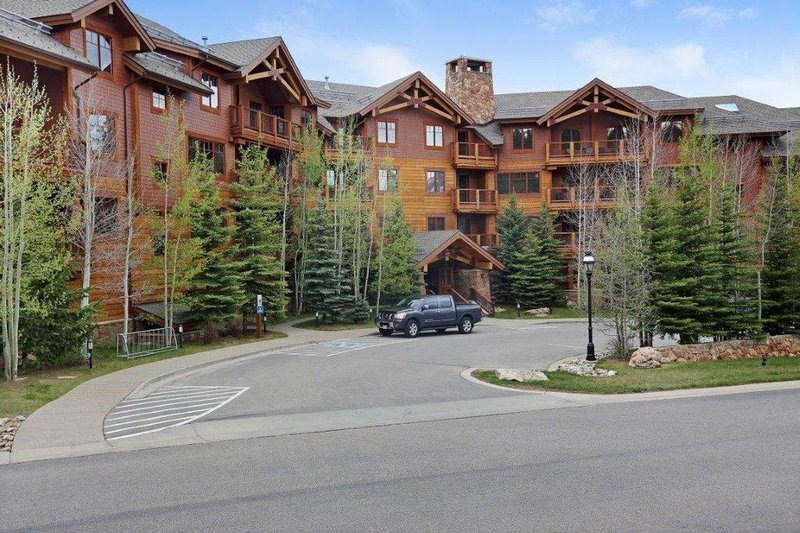 Hotel photo 32 of Mountain Thunder Lodge.