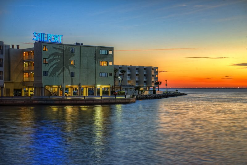 Sailport Waterfront Suites, hotel in Tampa