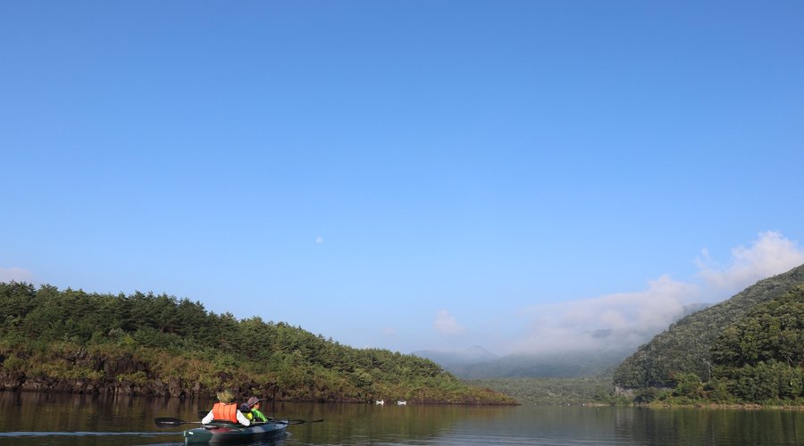 借りたカヤックでの西湖散策