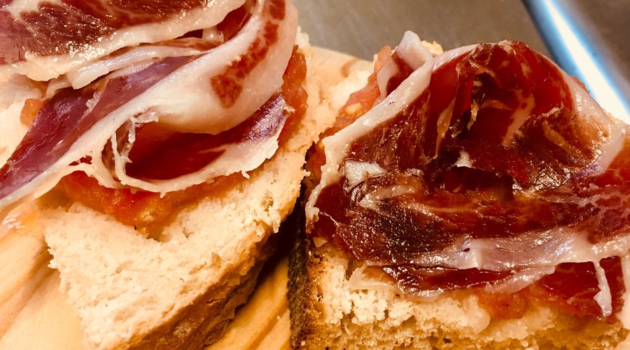 Pan con tomate i bellota