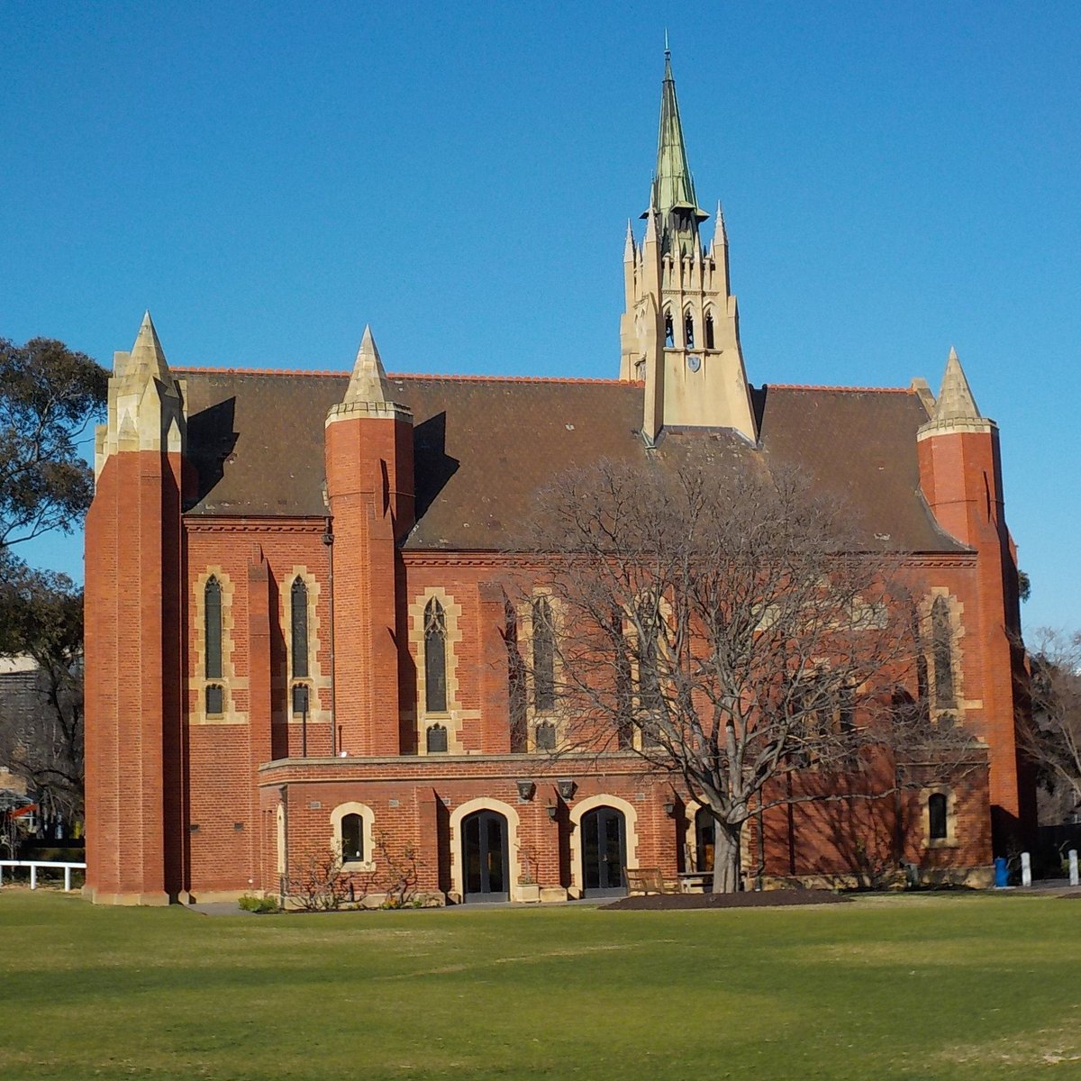 TRINITY COLLEGE CHAPEL (2025) All You Need to Know BEFORE You Go (with ...