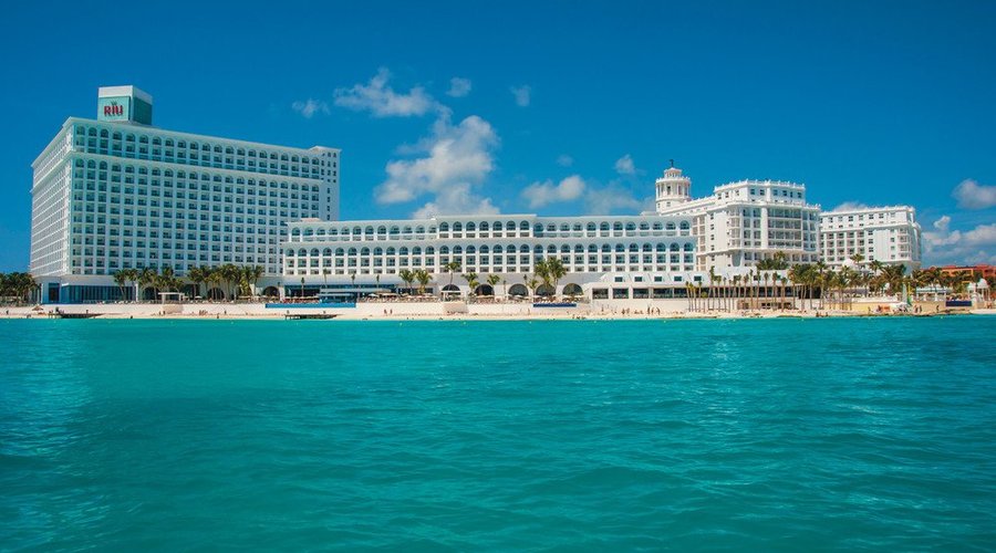 Hotel view from de sea