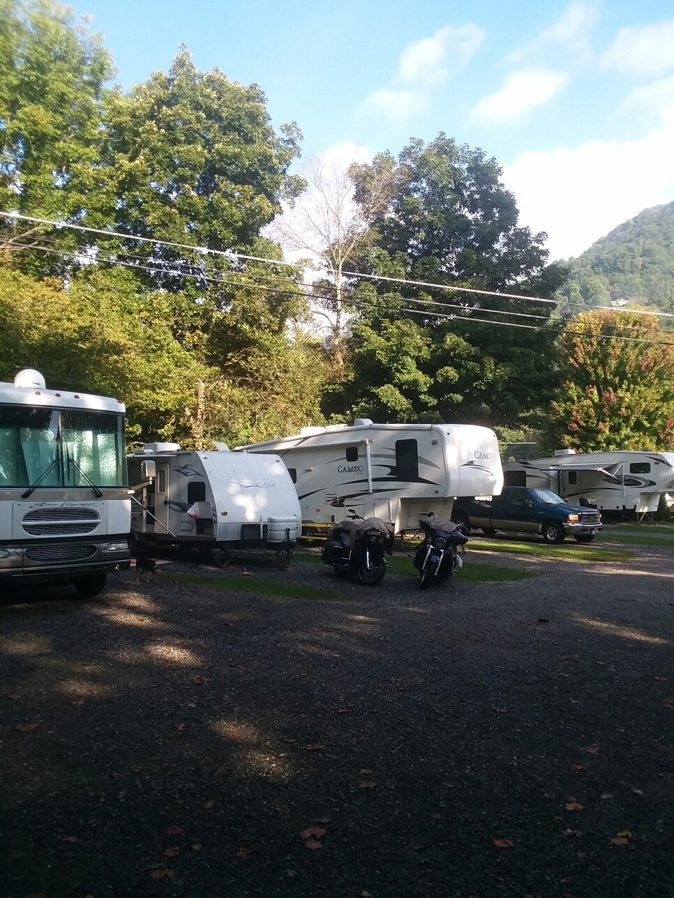 HILLBILLY CAMPGROUND Hotel (Maggie Valley, Carolina del Nord): Prezzi ...