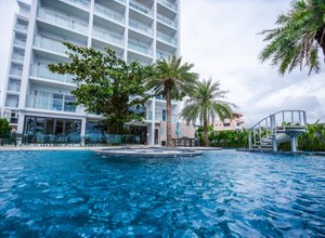 Worita Cove Hotel in Sattahip, image may contain: Hotel, Resort, City, Pool