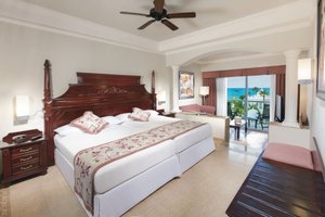 Room & Suite