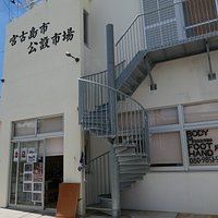 建物を側面からみました。