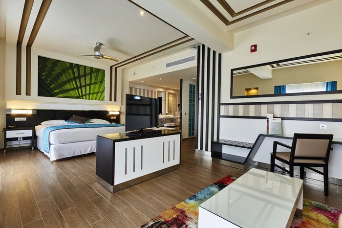 HOTEL-APARTAMENTOS DUNAMAR $111 ($̶1̶6̶7̶) - Updated 2023 Prices