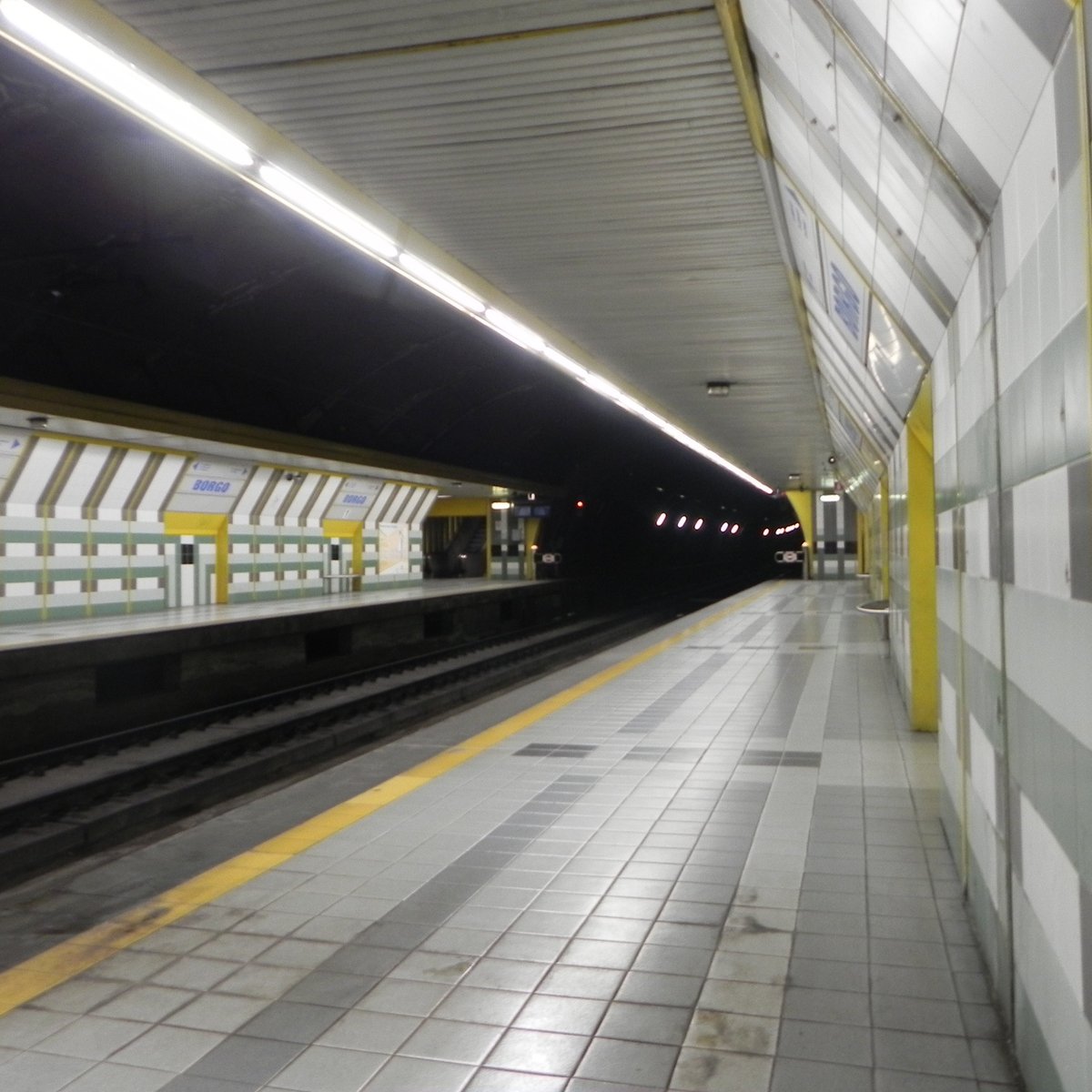 Nearest metro. Катания метро.