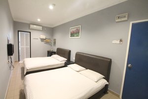 Hotel Station 18 in Ipoh, image may contain: Bed, Furniture, Speaker, Bedroom