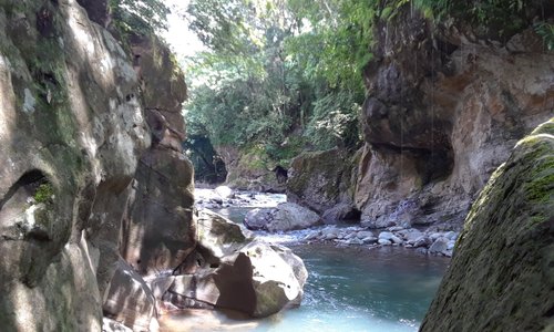 The Beautiful Rivers & Waterfalls just minutes away from Jungla de Panama